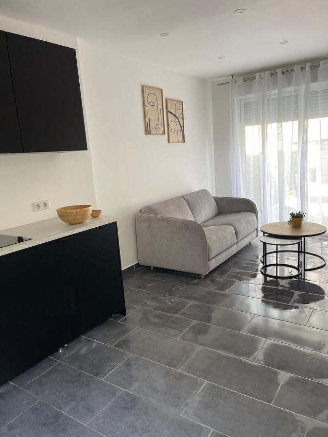 Апартаменты Studio Tout Confort, Au Pied De Toute Commodite, 2 Кретей Экстерьер фото